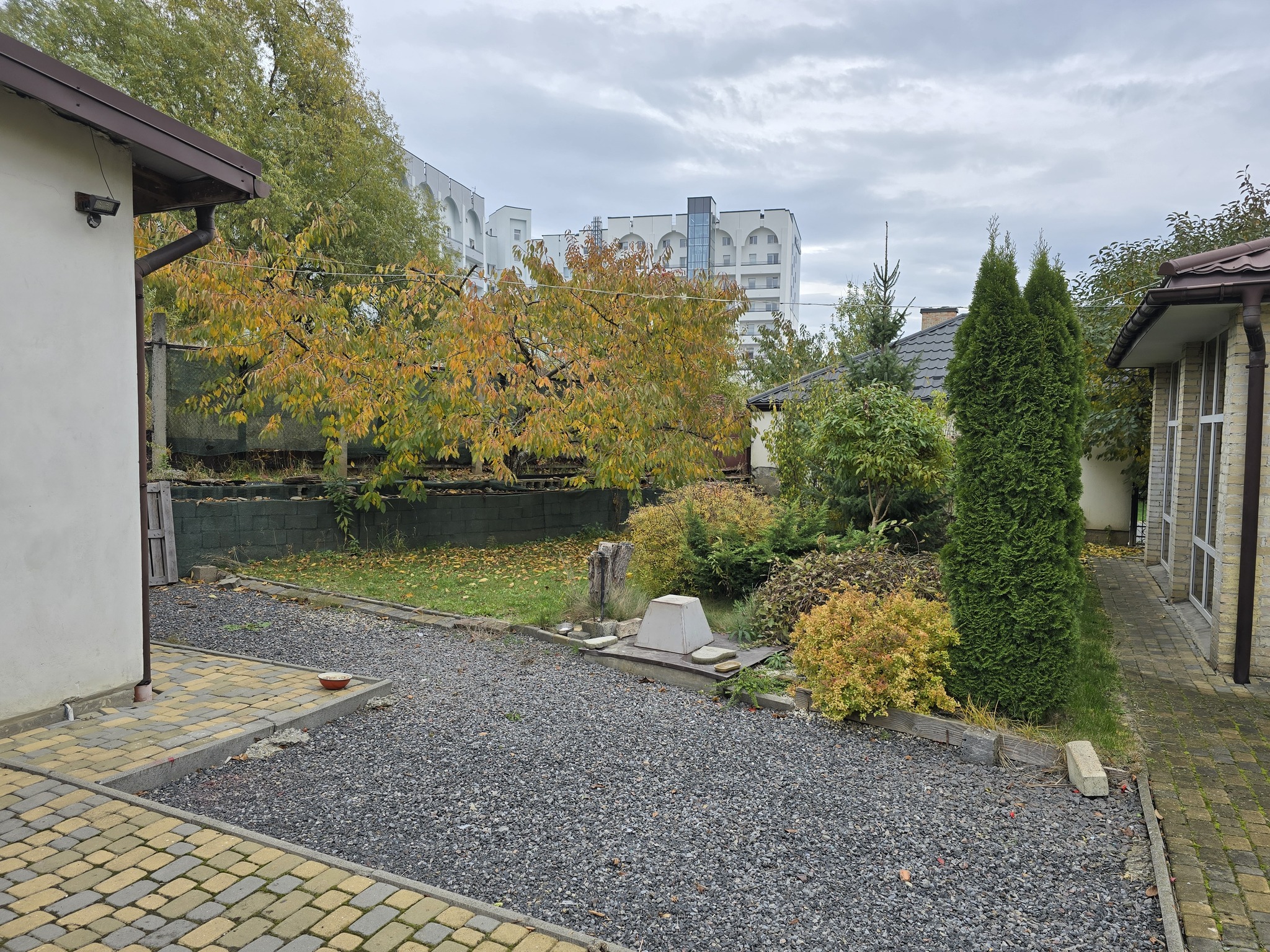 Продаж будинку 183.6 м², вул.Білозора 32