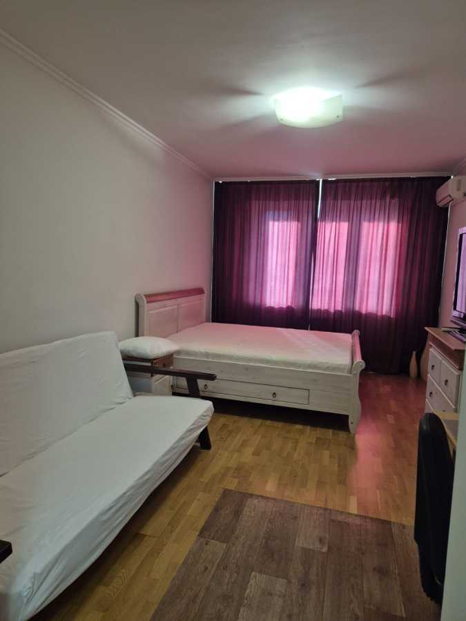 Аренда 1-комнатной квартиры 52 м², Патриарха Мстислава Скрипника ул., 40