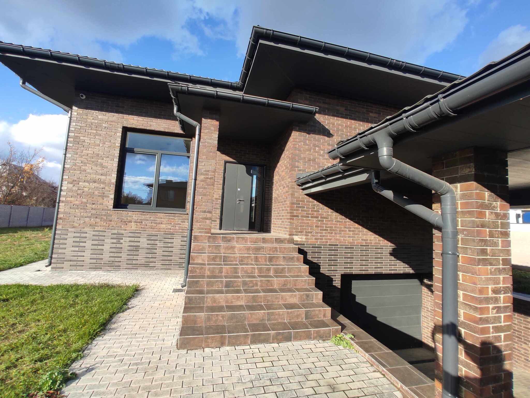 Продажа дома 310 м², Ньютона ул.