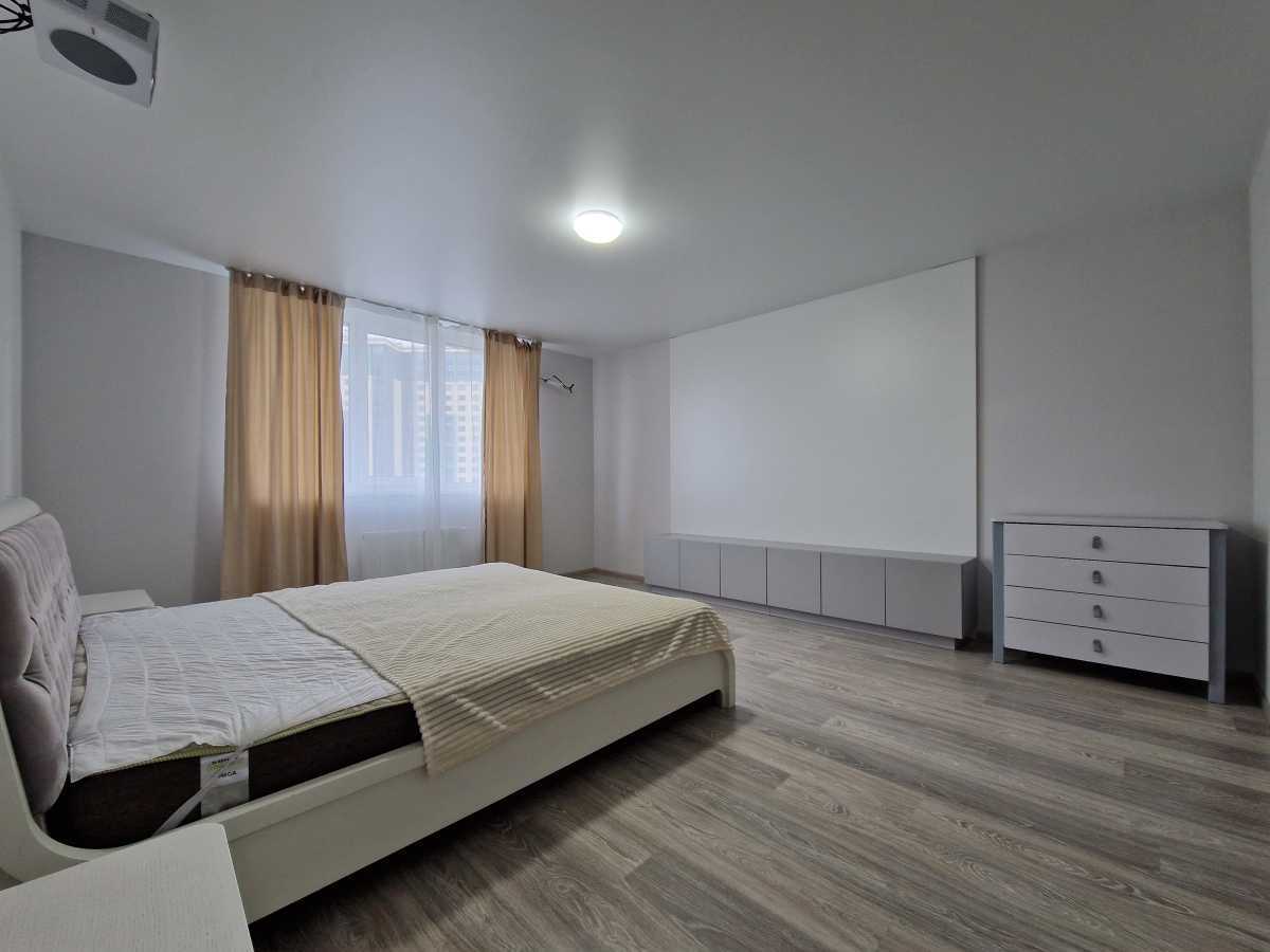 Аренда 3-комнатной квартиры 100 м², Михаила Максимовича ул., 32А