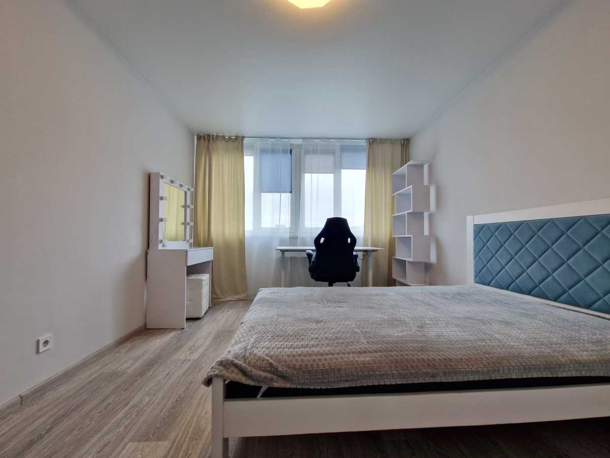 Аренда 3-комнатной квартиры 100 м², Михаила Максимовича ул., 32А