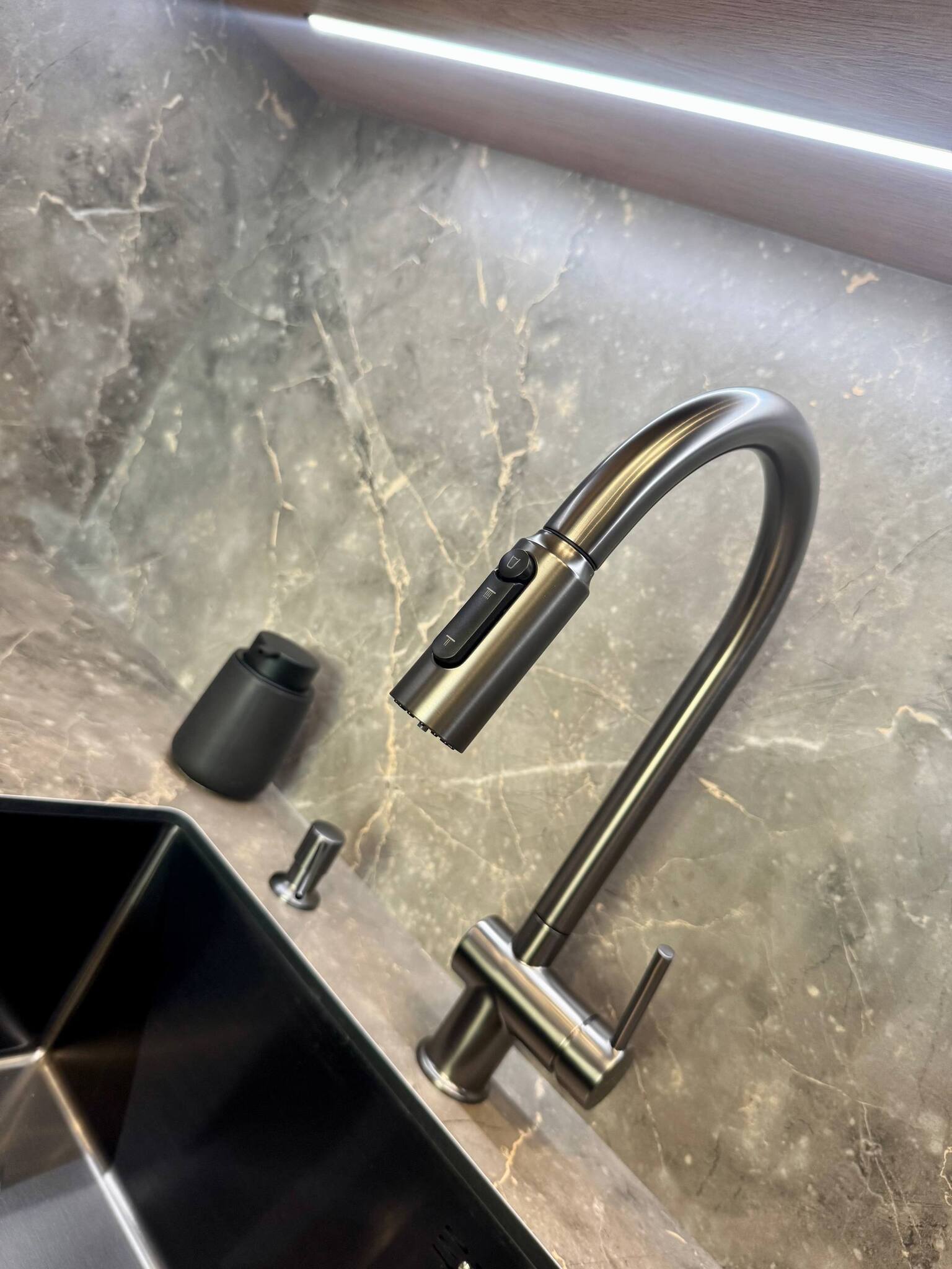 Продаж 2-кімнатної квартири 50 м², Набережна Перемоги вул., 9Б