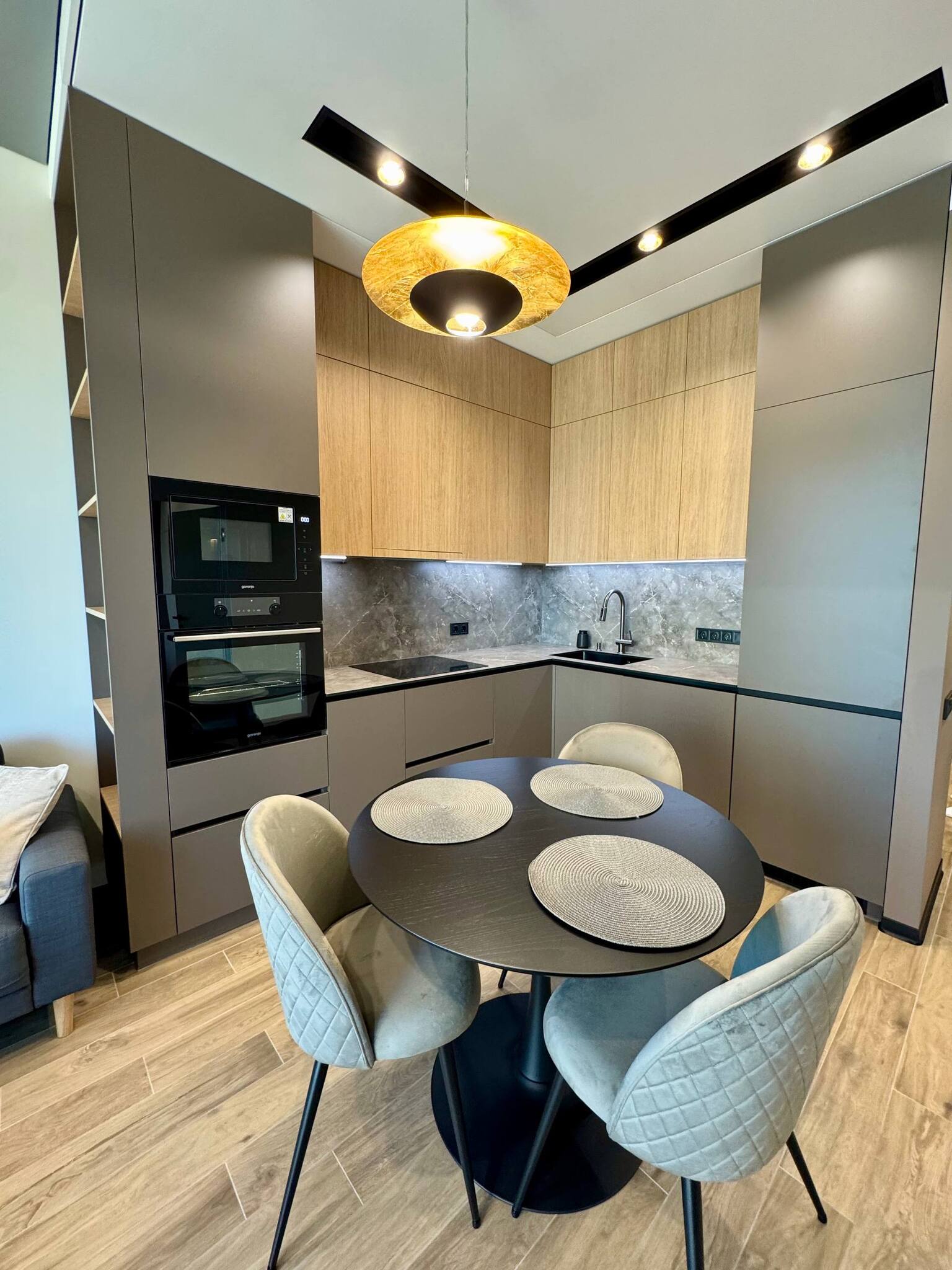 Продаж 2-кімнатної квартири 50 м², Набережна Перемоги вул., 9Б