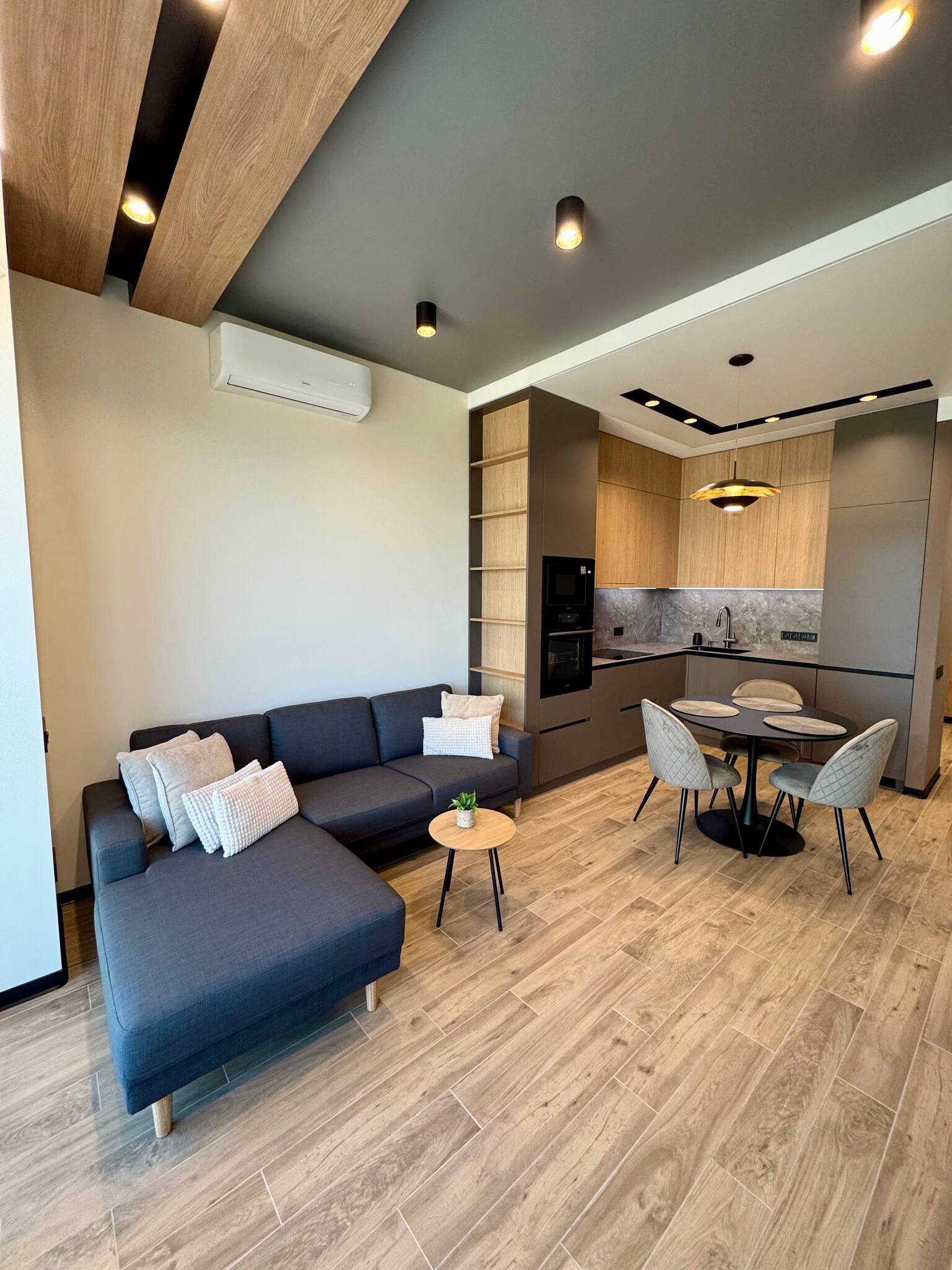 Продаж 2-кімнатної квартири 50 м², Набережна Перемоги вул., 9Б