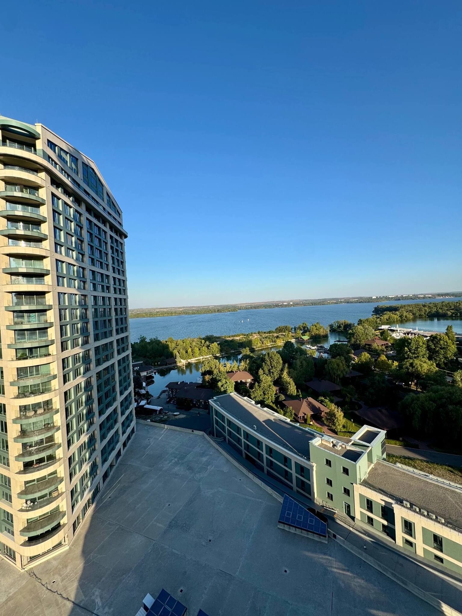 Продаж 2-кімнатної квартири 50 м², Набережна Перемоги вул., 9Б