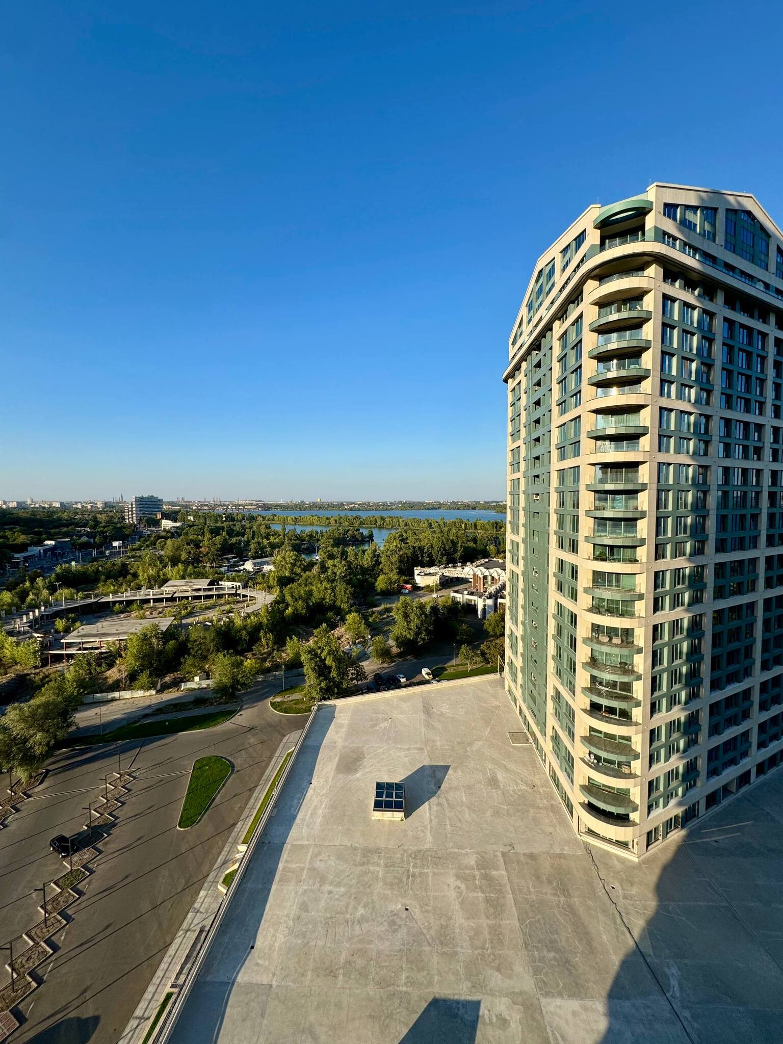 Продаж 2-кімнатної квартири 50 м², Набережна Перемоги вул., 9Б