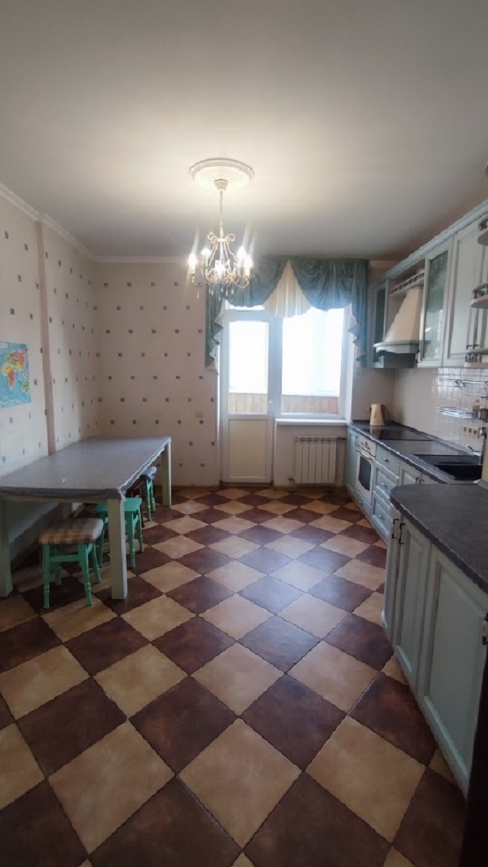 Продажа 3-комнатной квартиры 105 м², Днепровская наб., 23