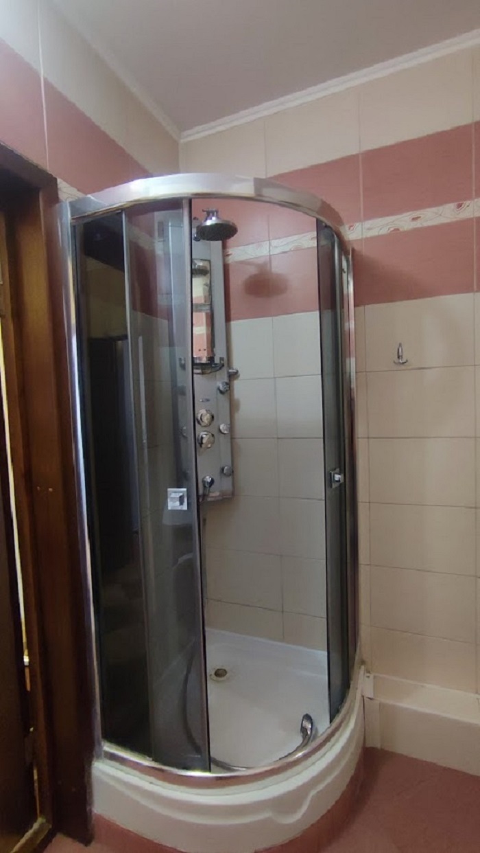 Продажа 3-комнатной квартиры 105 м², Днепровская наб., 23