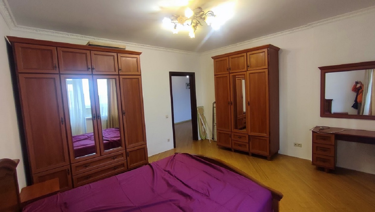 Продажа 3-комнатной квартиры 105 м², Днепровская наб., 23