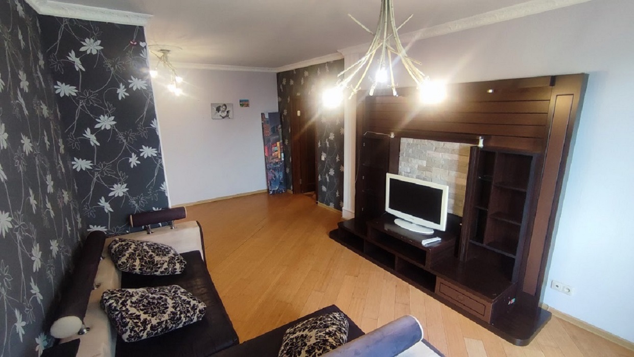 Продажа 3-комнатной квартиры 105 м², Днепровская наб., 23