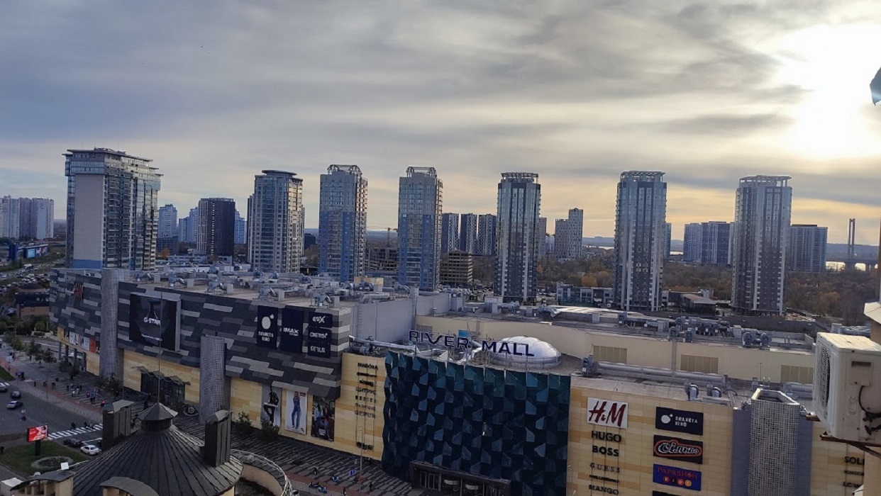 Продажа 3-комнатной квартиры 105 м², Днепровская наб., 23