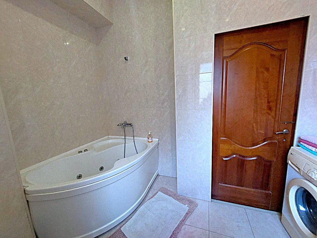 Оренда 3-кімнатної квартири 97 м², Дерибасовская вул., 31