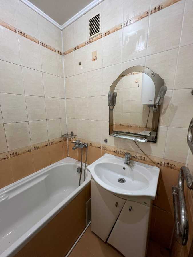 Продажа 3-комнатной квартиры 78 м², Николая Закревского ул., 39А