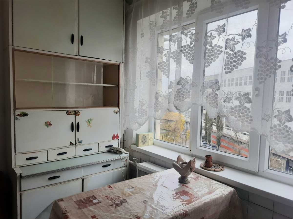 Продажа 2-комнатной квартиры 46.5 м², Кирилловская ул., 127