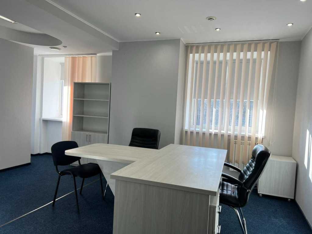 Продажа офиса 3925.9 м², Очаковская ул., 5/6