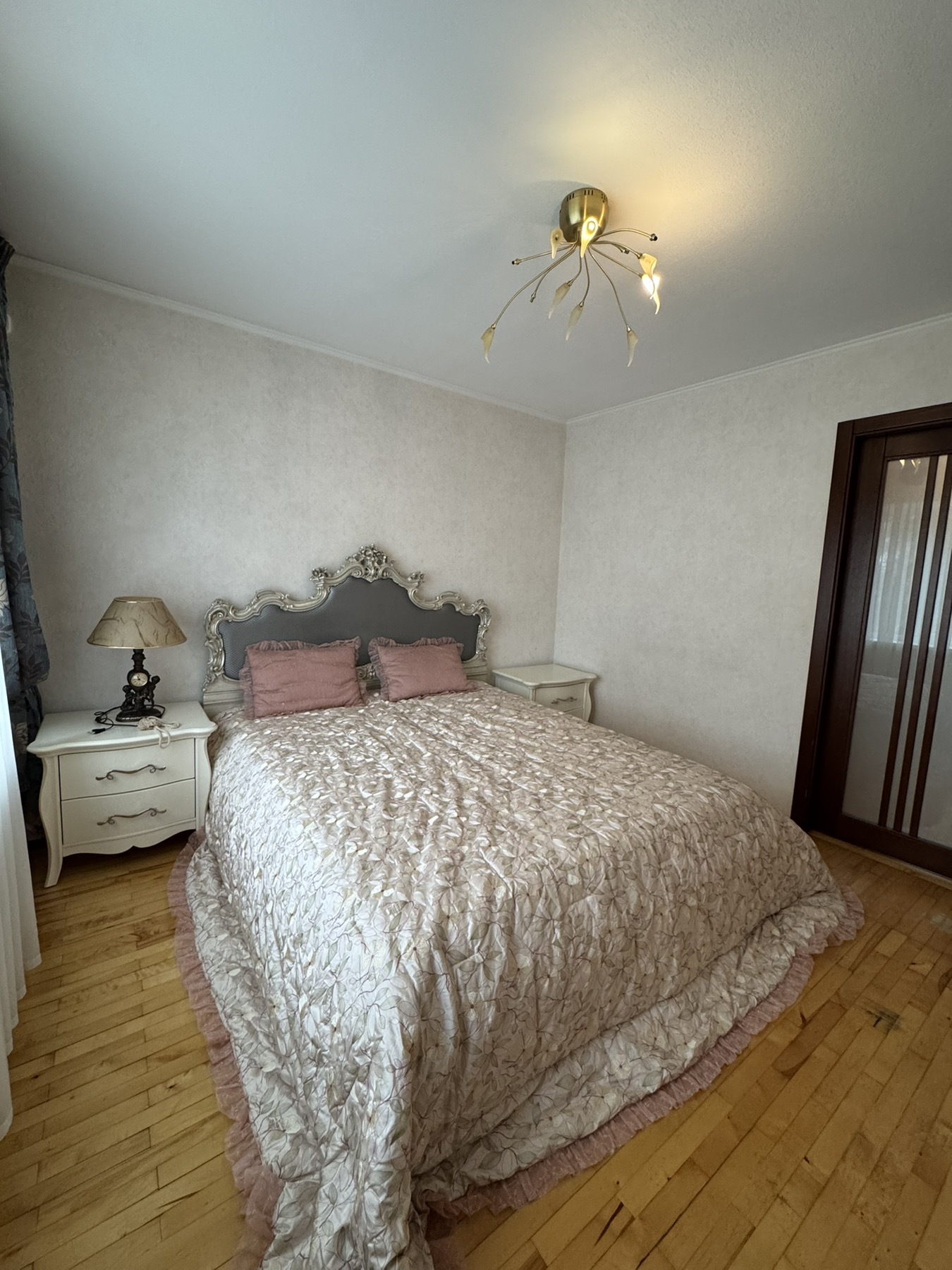 Продаж 3-кімнатної квартири 68 м², Менахем-Мендл Шнеєрсона вул.