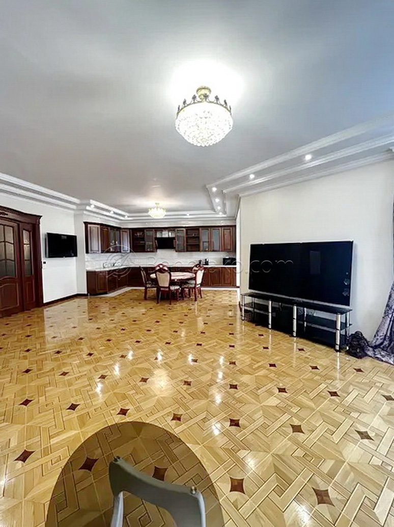 Оренда 4-кімнатної квартири 205 м², Каркашадзе пров., 9
