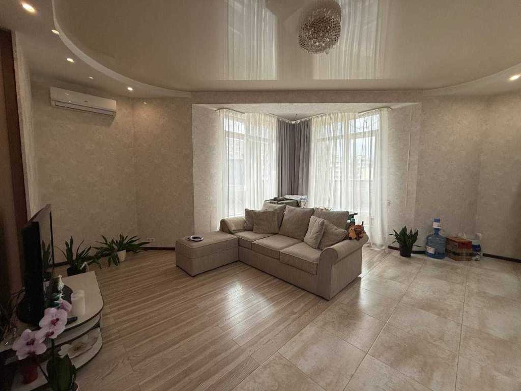 Продажа 2-комнатной квартиры 80 м², Соломенская ул., 15А