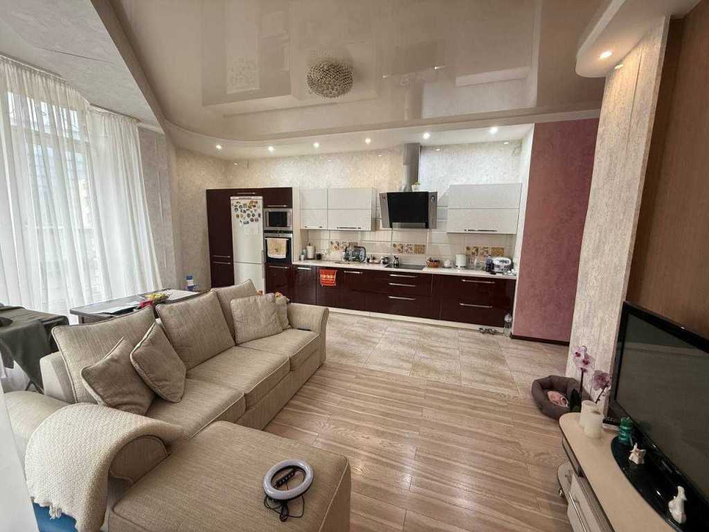 Продажа 2-комнатной квартиры 80 м², Соломенская ул., 15А