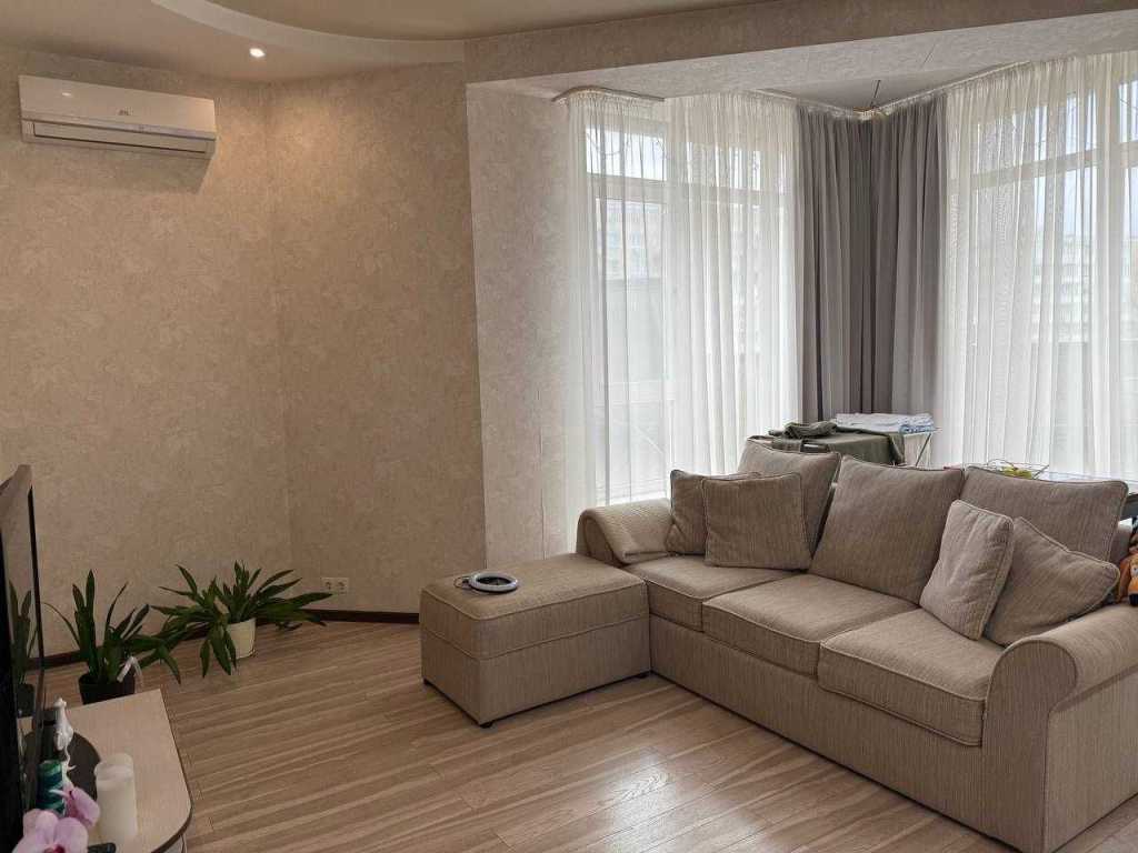 Продажа 2-комнатной квартиры 80 м², Соломенская ул., 15А