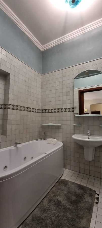 Аренда 2-комнатной квартиры 110 м², Андреевский спуск, 2Б