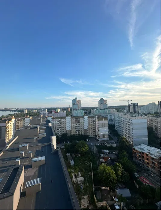 Продажа 2-комнатной квартиры 60 м²