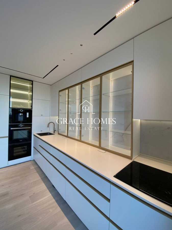 Продажа 3-комнатной квартиры 120 м², Набережно-Рыбальская ул., 3