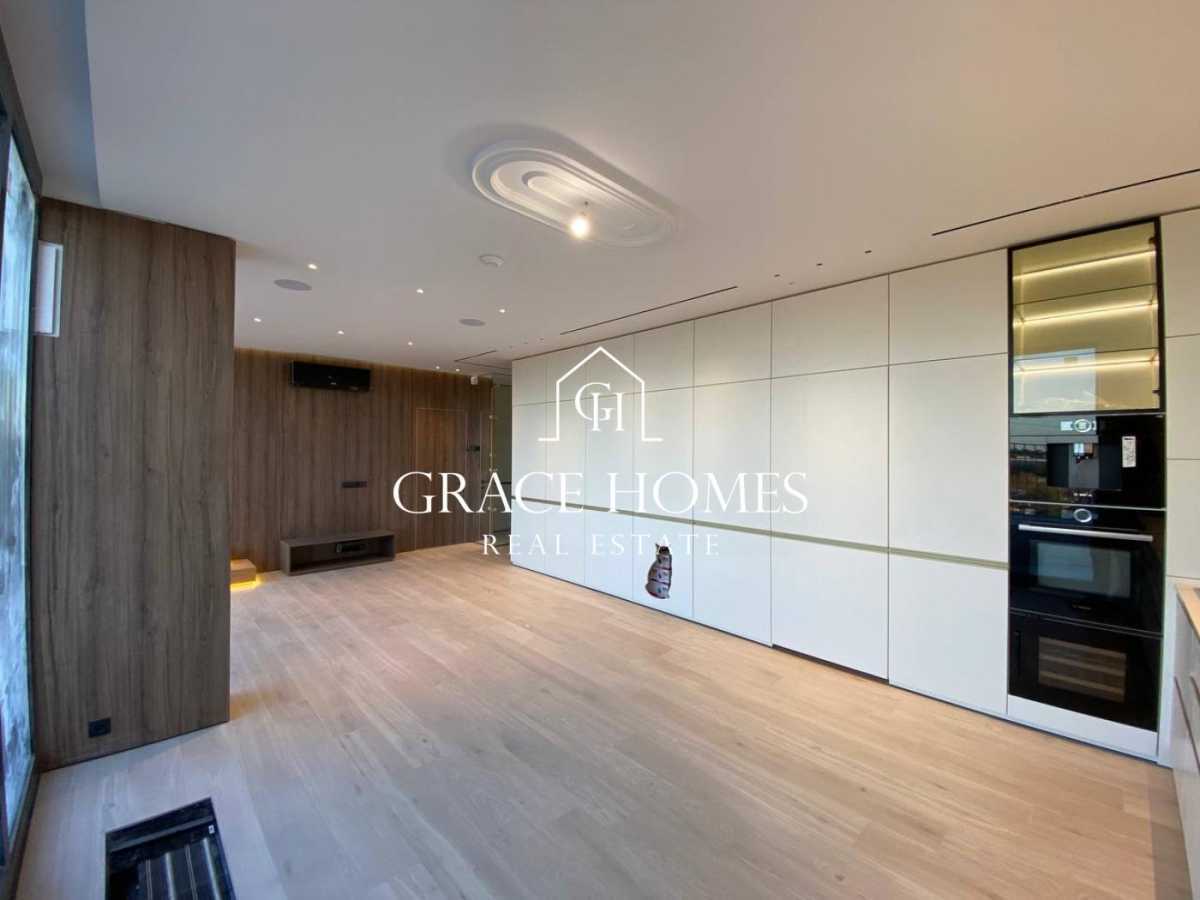 Продажа 3-комнатной квартиры 120 м², Набережно-Рыбальская ул., 3