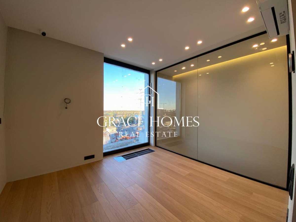 Продажа 3-комнатной квартиры 120 м², Набережно-Рыбальская ул., 3