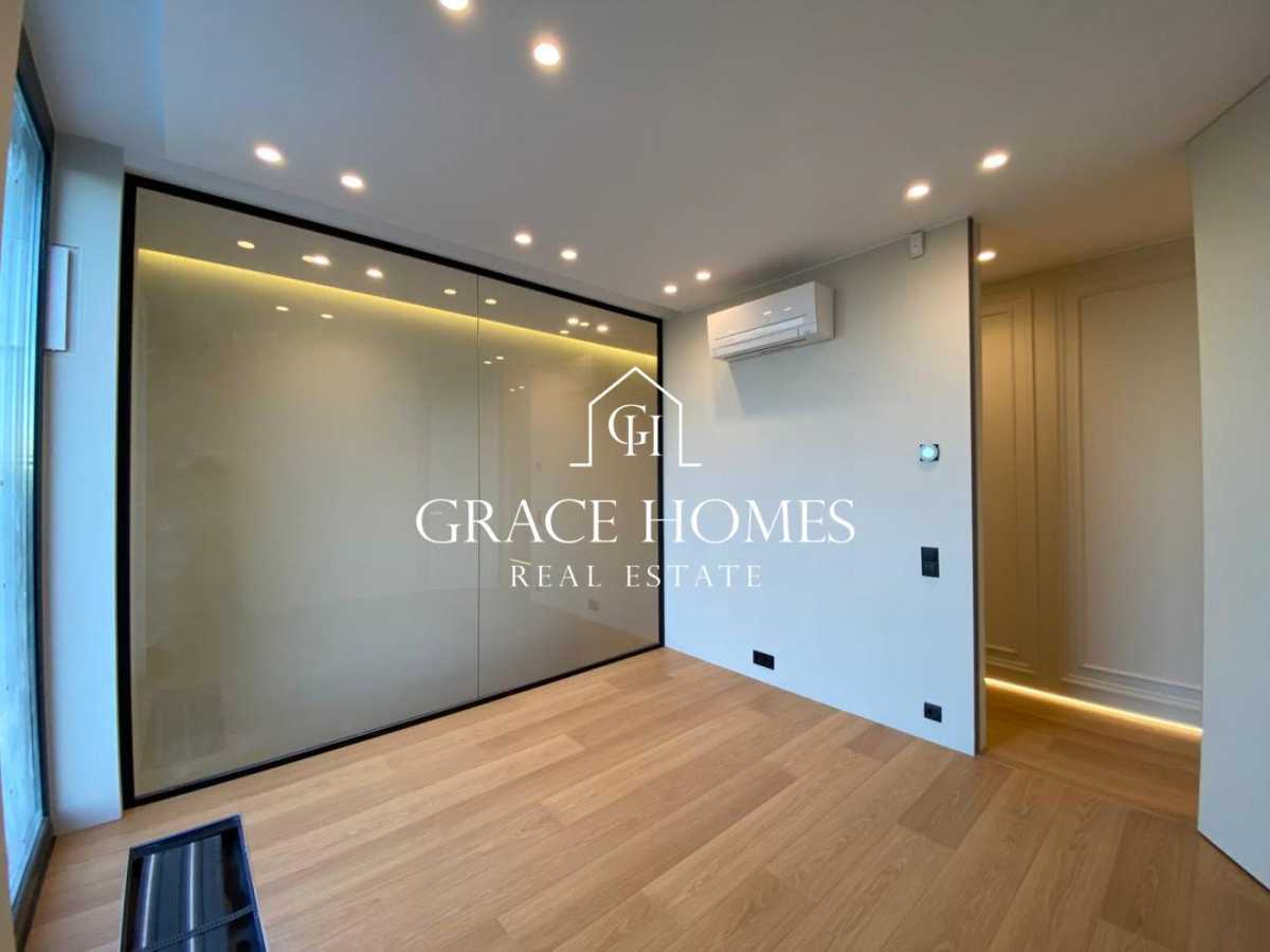 Продажа 3-комнатной квартиры 120 м², Набережно-Рыбальская ул., 3