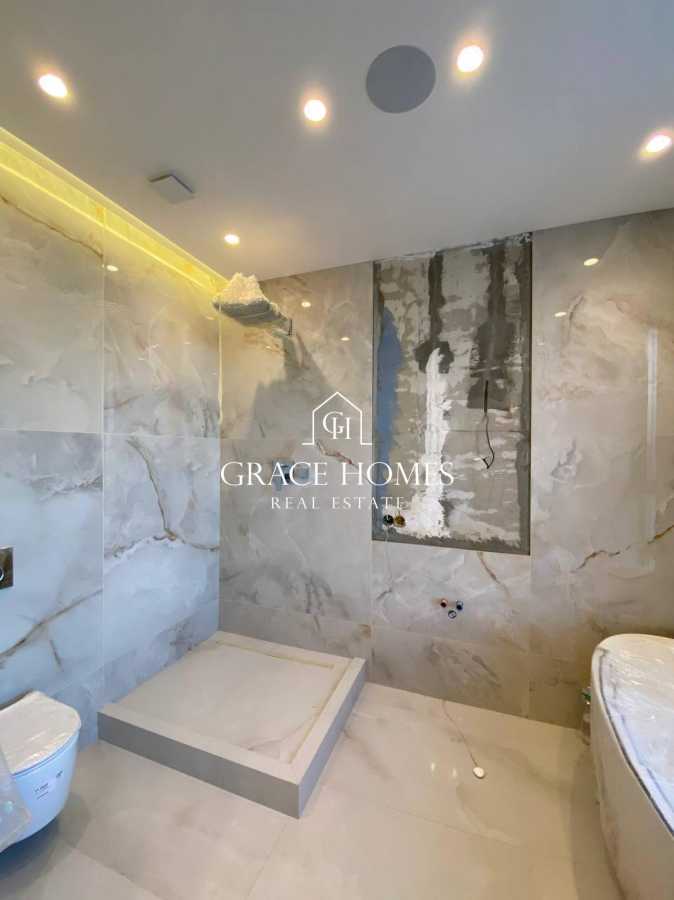 Продажа 3-комнатной квартиры 120 м², Набережно-Рыбальская ул., 3