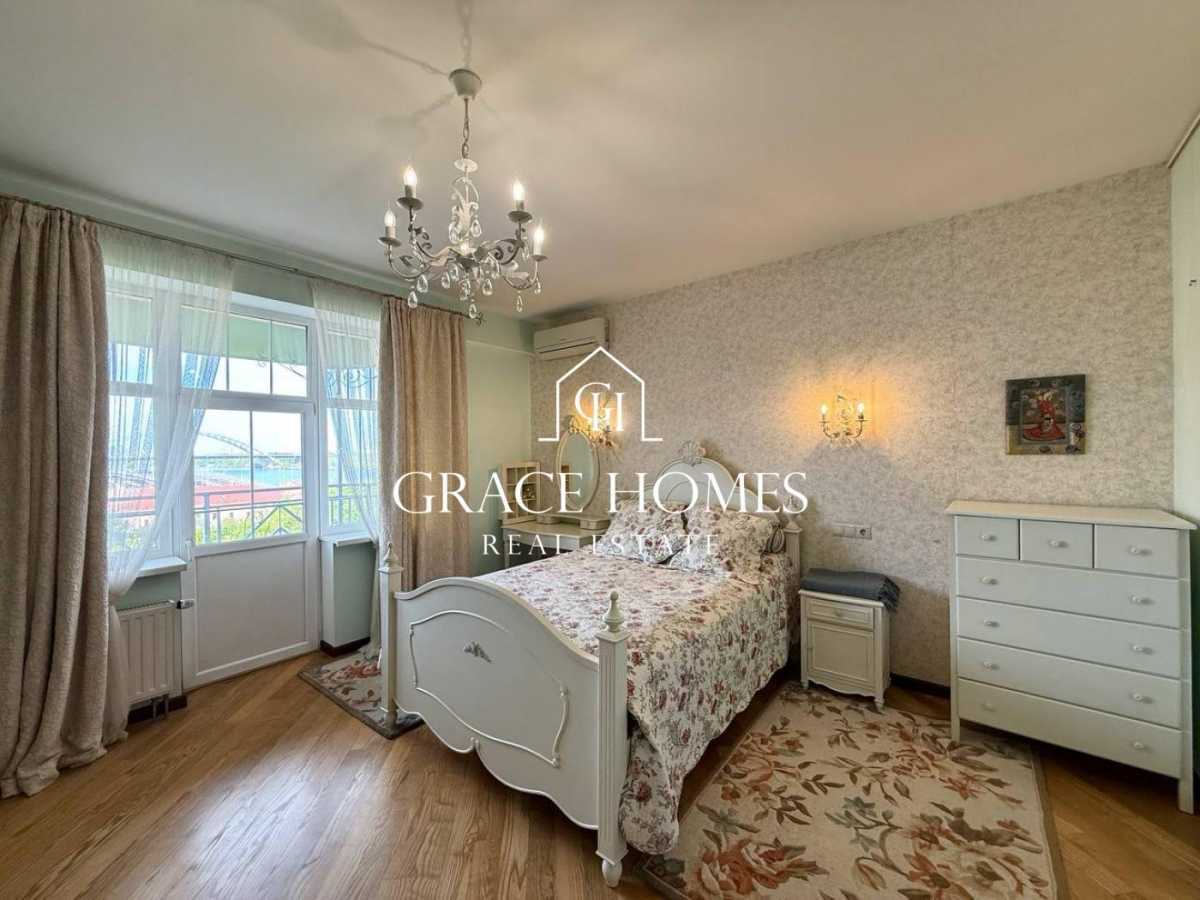 Продаж 3-кімнатної квартири 163 м², Григорія Сковороди вул., 6