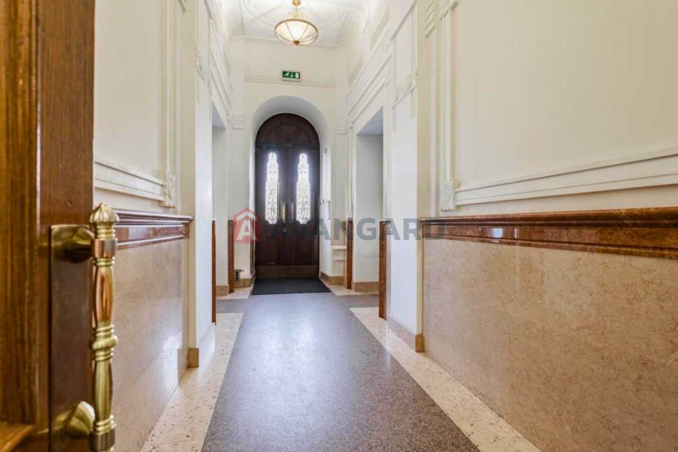 Аренда офиса 2348.3 м², Контрактовая пл., 10А