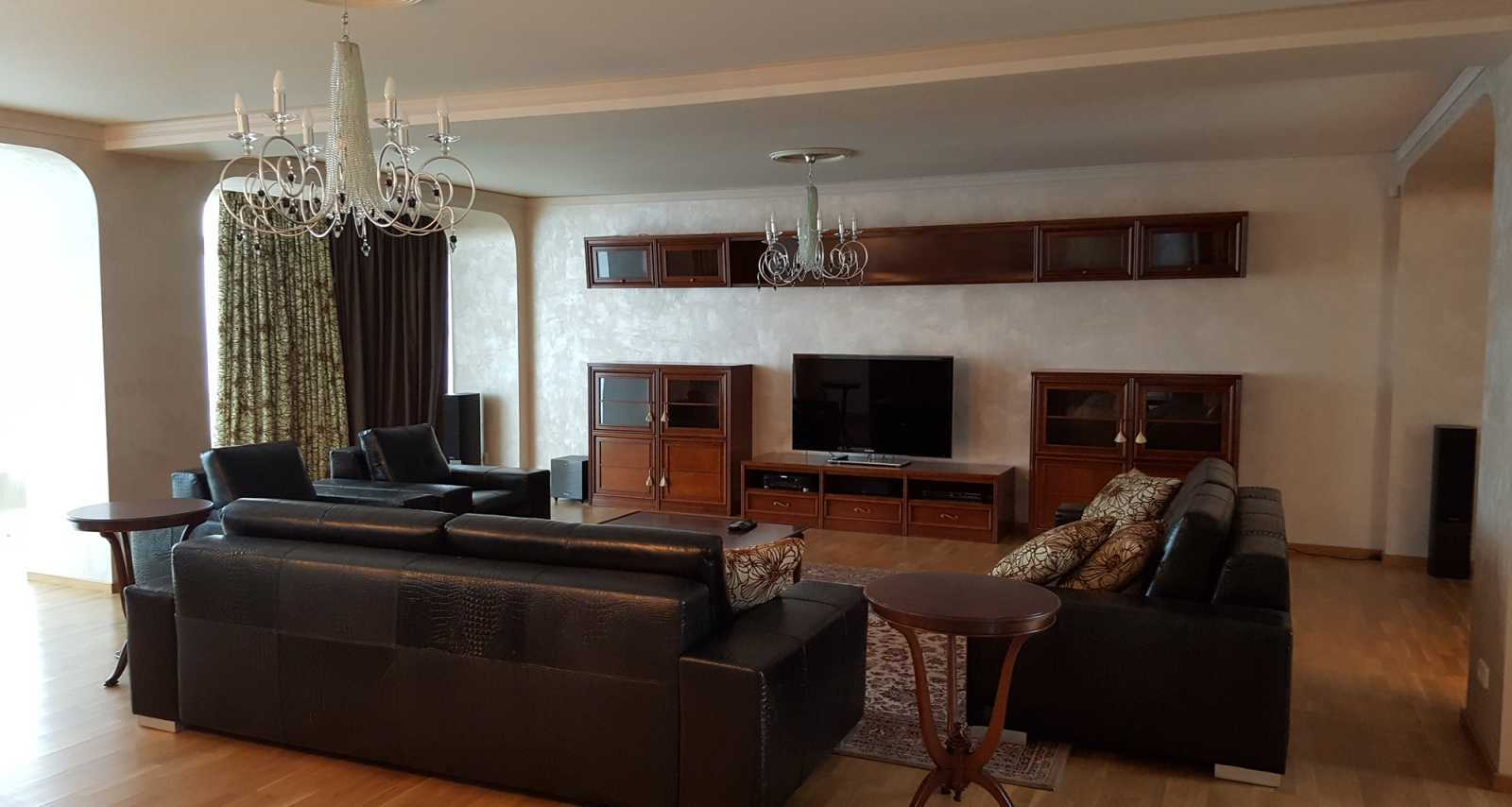 Аренда 4-комнатной квартиры 288 м², Зверинецкая ул., 59