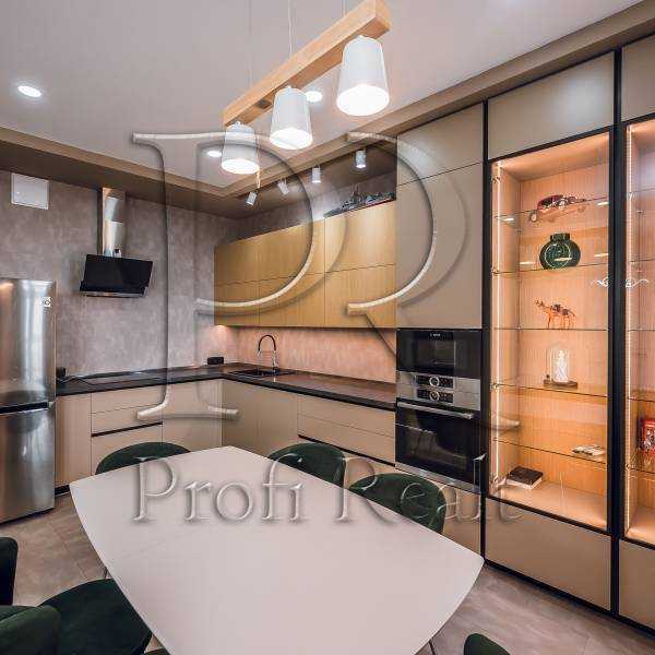 Продаж 3-кімнатної квартири 93 м², Микільсько-Слобідська вул., 3А