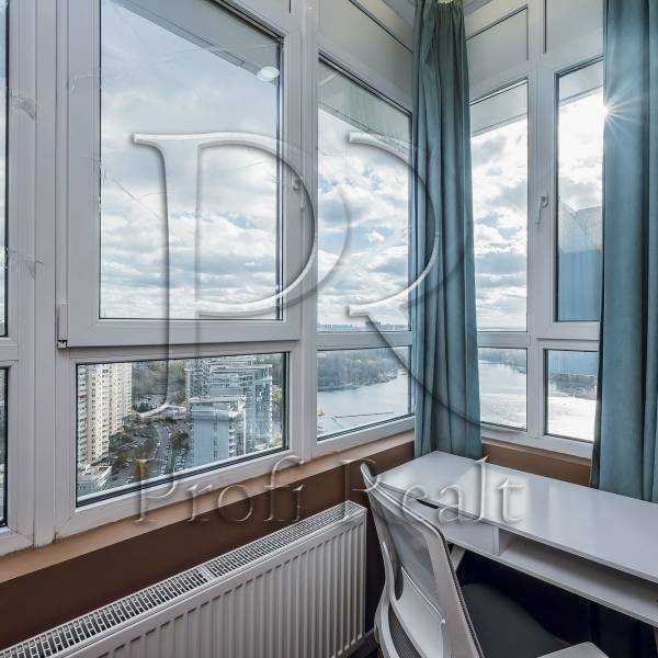 Продаж 3-кімнатної квартири 93 м², Микільсько-Слобідська вул., 3А