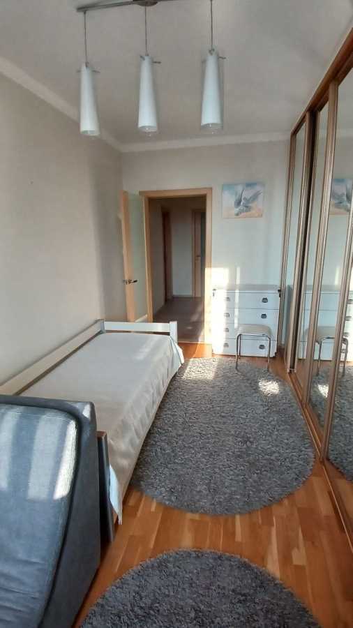 Аренда 3-комнатной квартиры 107 м², Григория Андрющенко ул., 6Г