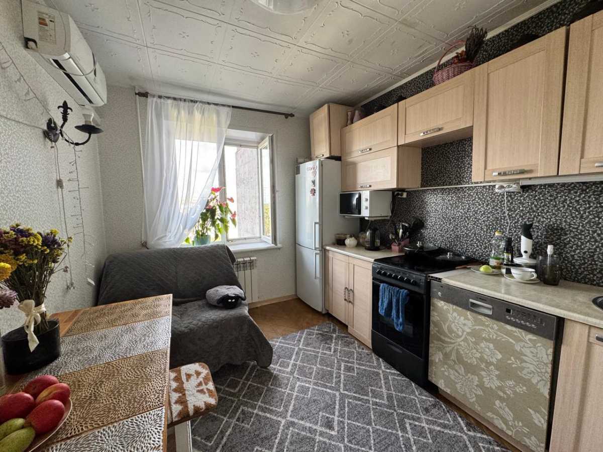 Продажа 2-комнатной квартиры 59 м², Азербайджанская ул., 16/3