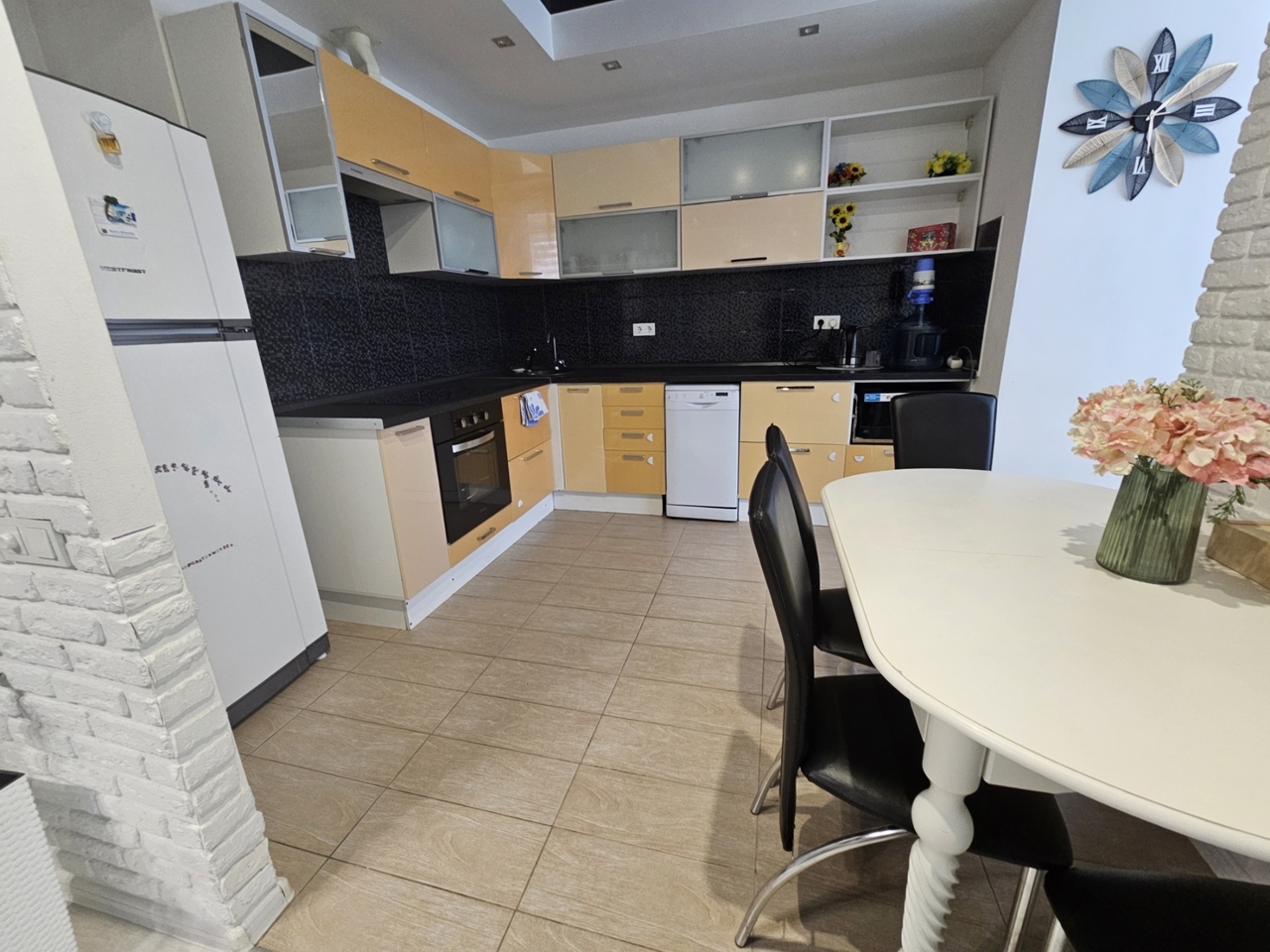 Продажа 3-комнатной квартиры 91 м², Любарского пер., 4А