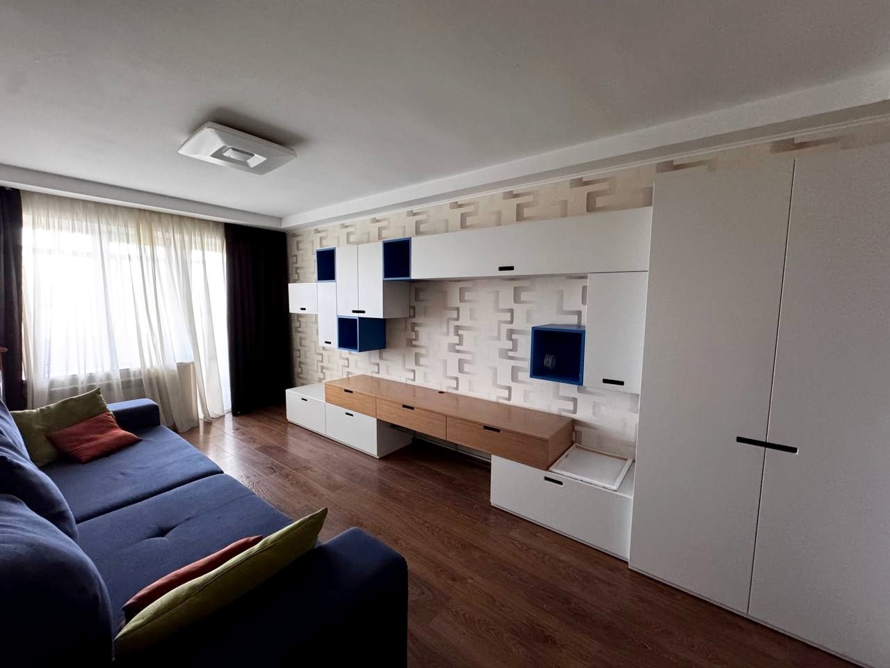 Продажа 2-комнатной квартиры 52 м², Любарского ул., 84А