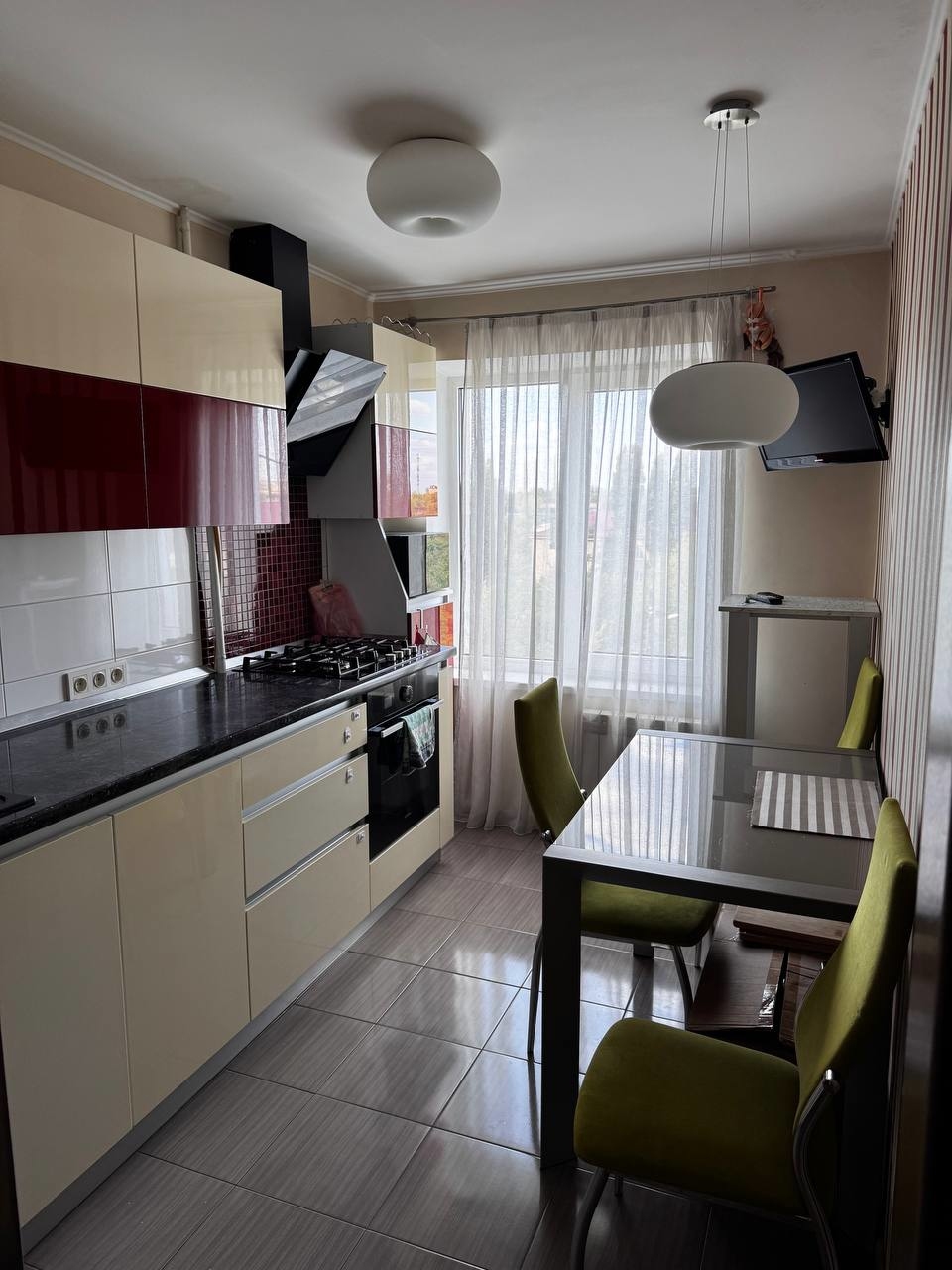 Продажа 2-комнатной квартиры 52 м², Любарского ул., 84А