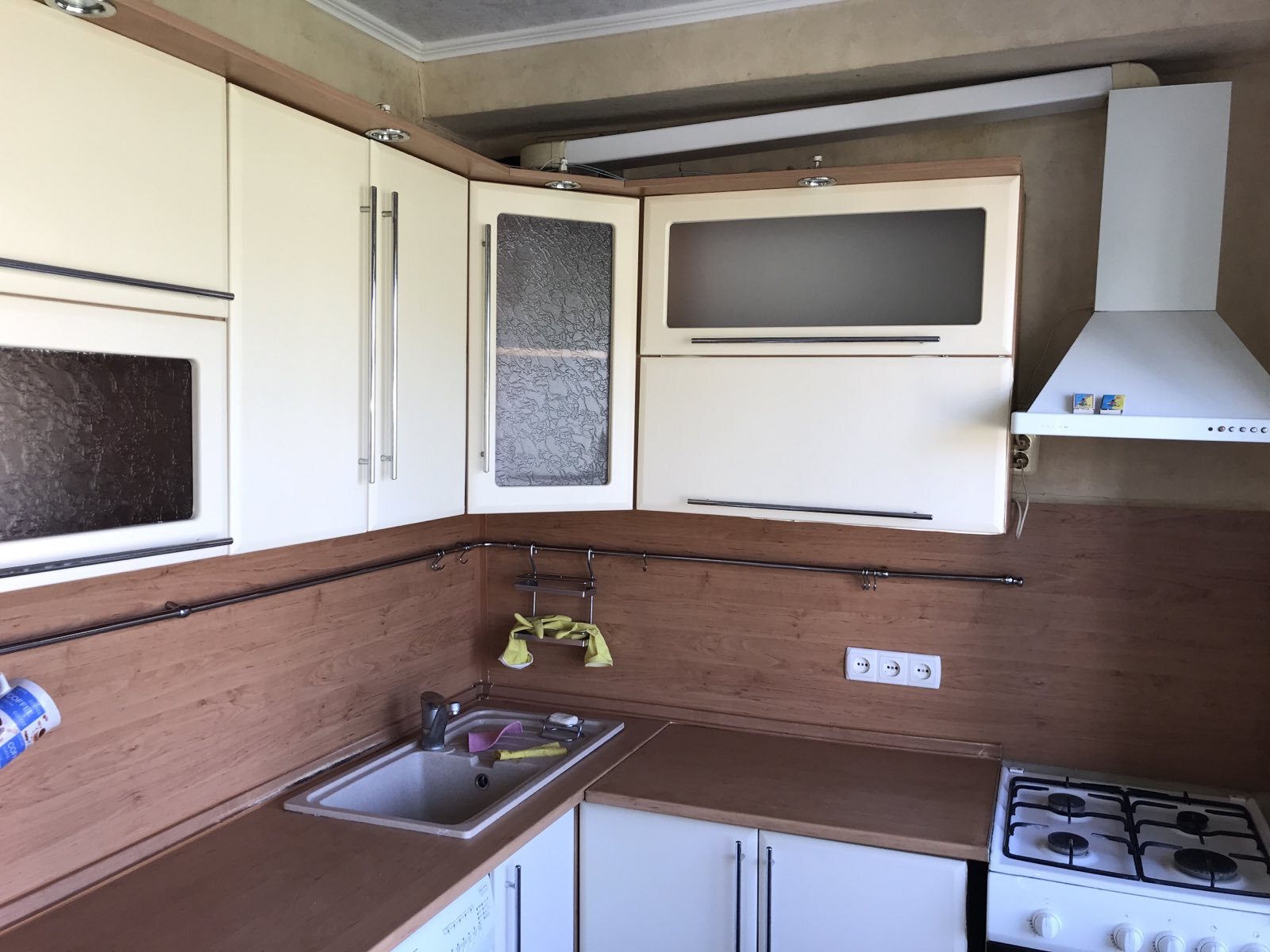 Оренда 2-кімнатної квартири 47 м², Братиславська вул., 16