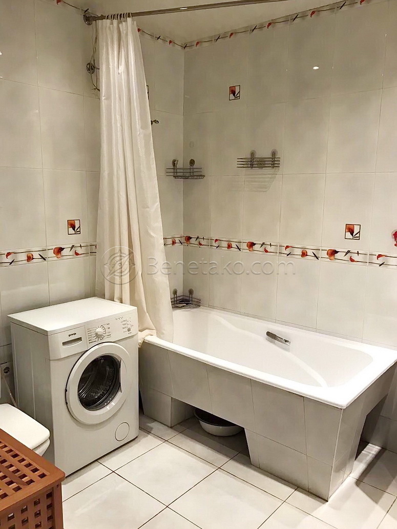 Оренда 3-кімнатної квартири 136 м², Армійська вул., 23