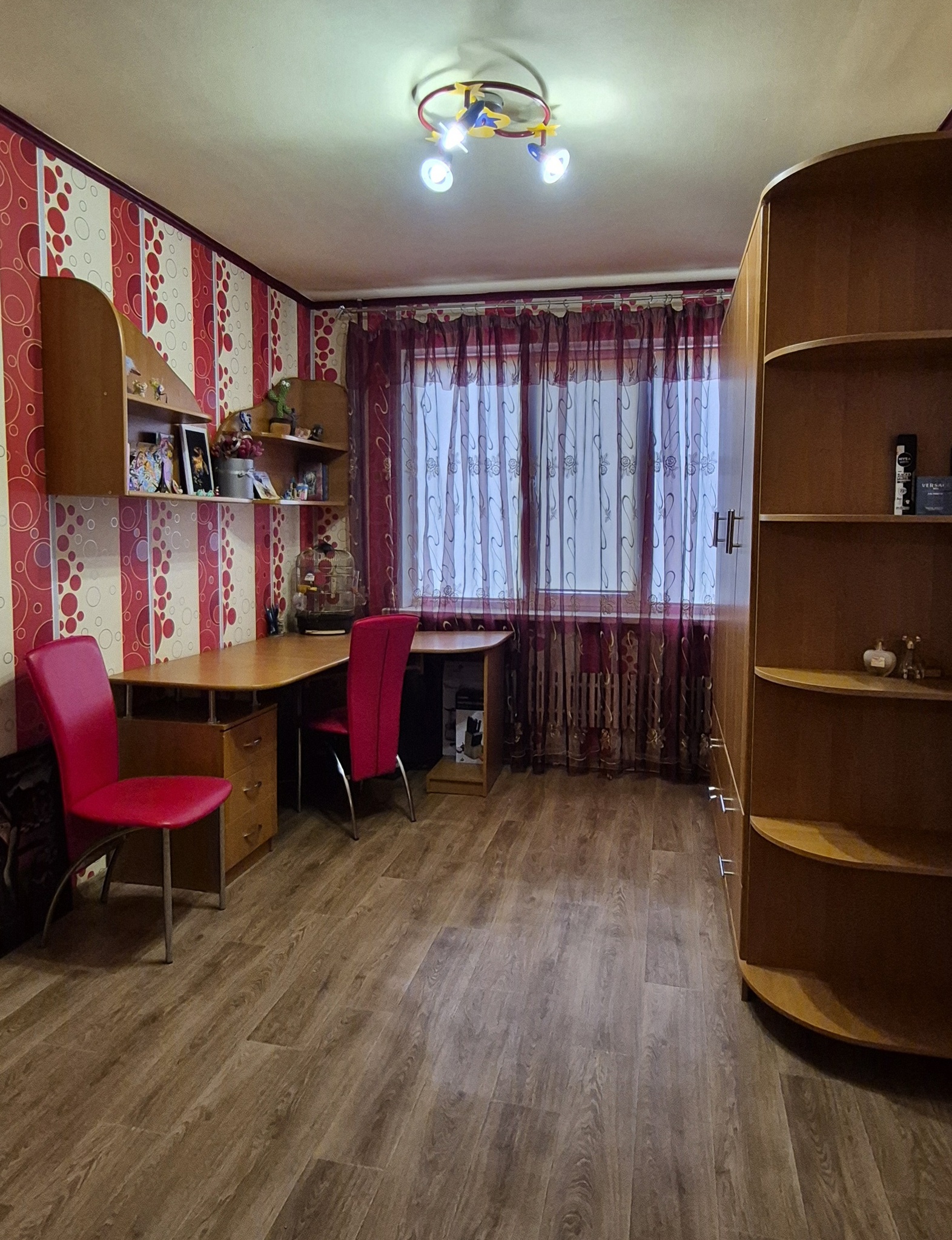 Продажа 3-комнатной квартиры 63 м², Победы просп., 72Г