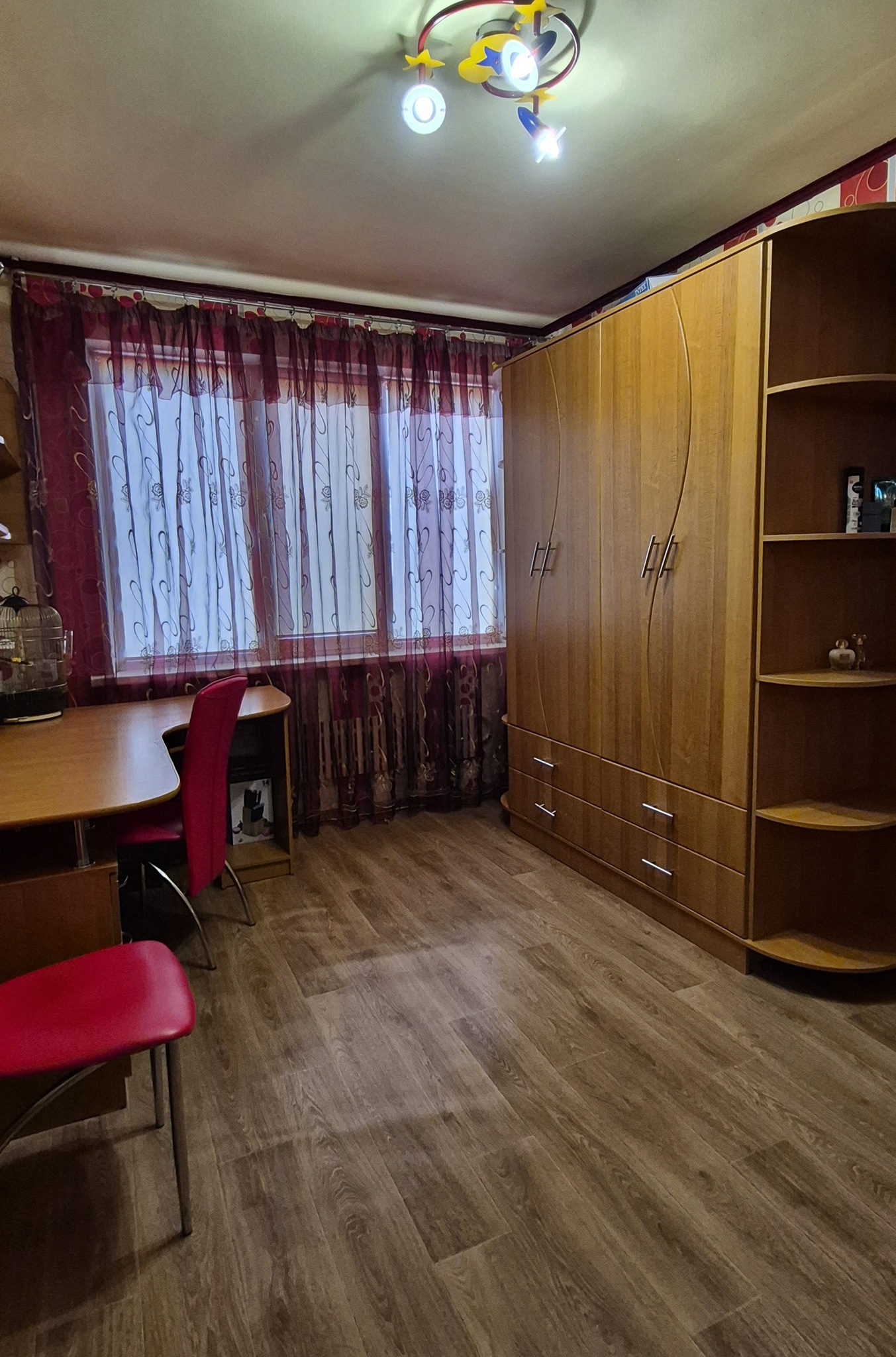 Продажа 3-комнатной квартиры 63 м², Победы просп., 72Г