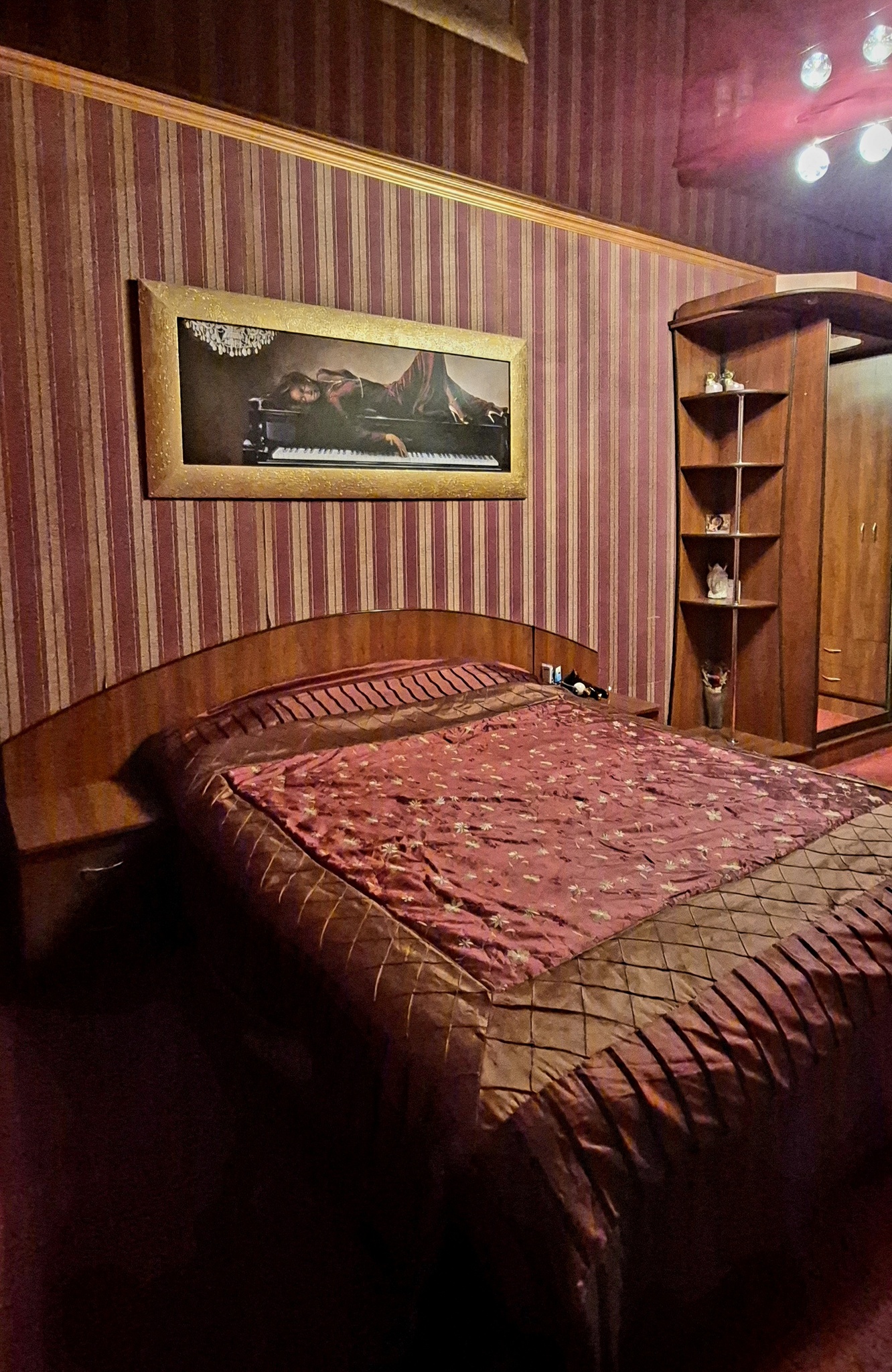 Продажа 3-комнатной квартиры 63 м², Победы просп., 72Г