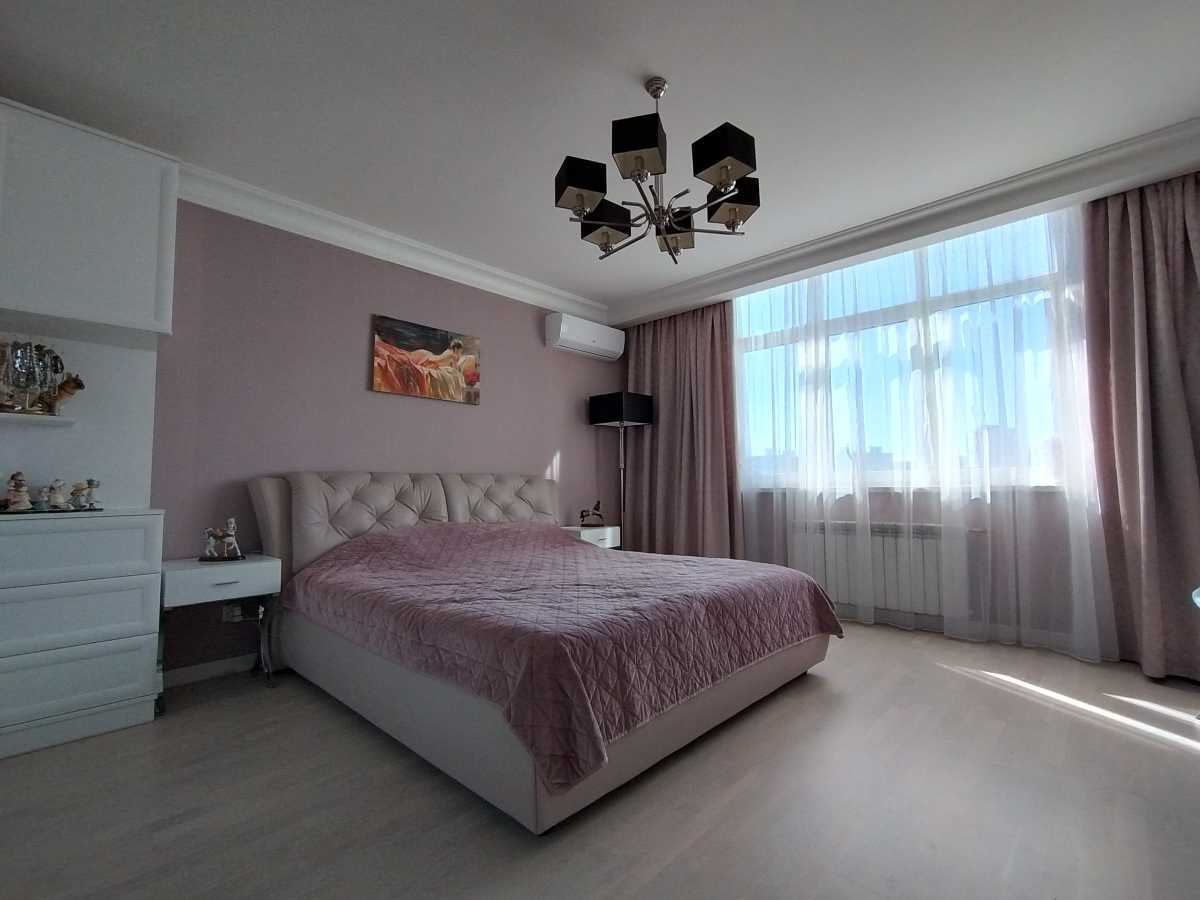 Продажа 1-комнатной квартиры 47 м², Червонопільська, 2г