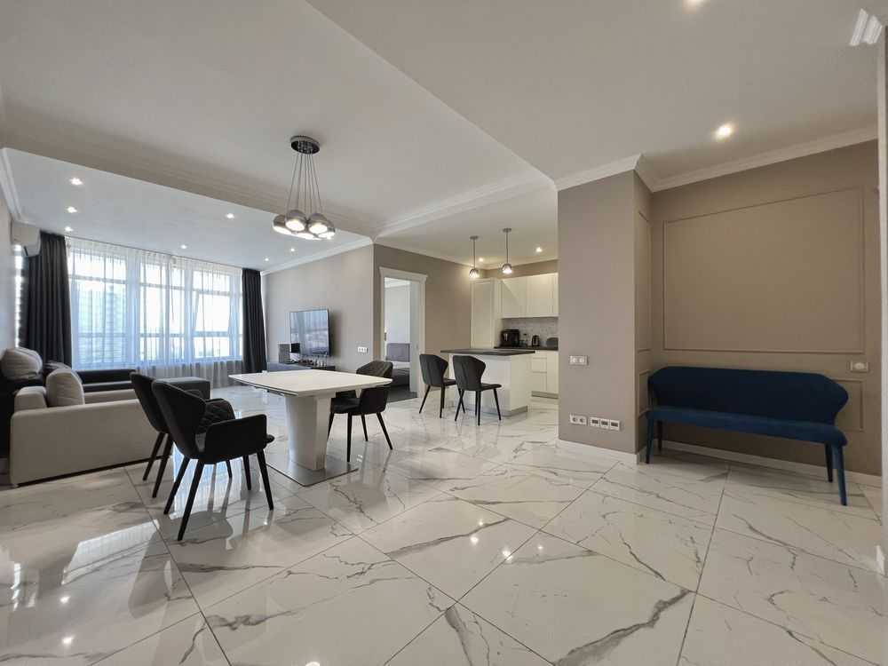 Продажа 3-комнатной квартиры 131.8 м², Кловский спуск, 7