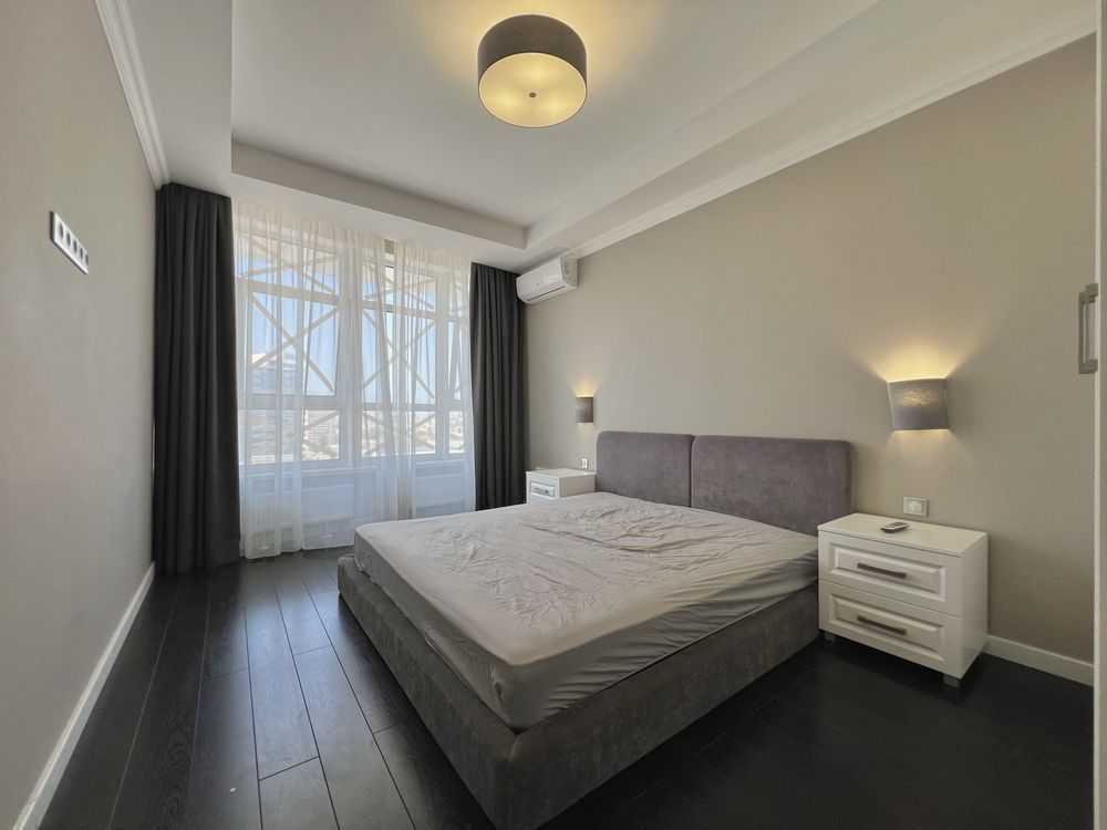 Продажа 3-комнатной квартиры 131.8 м², Кловский спуск, 7