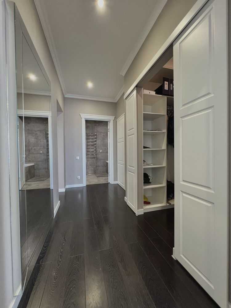 Продажа 3-комнатной квартиры 131.8 м², Кловский спуск, 7